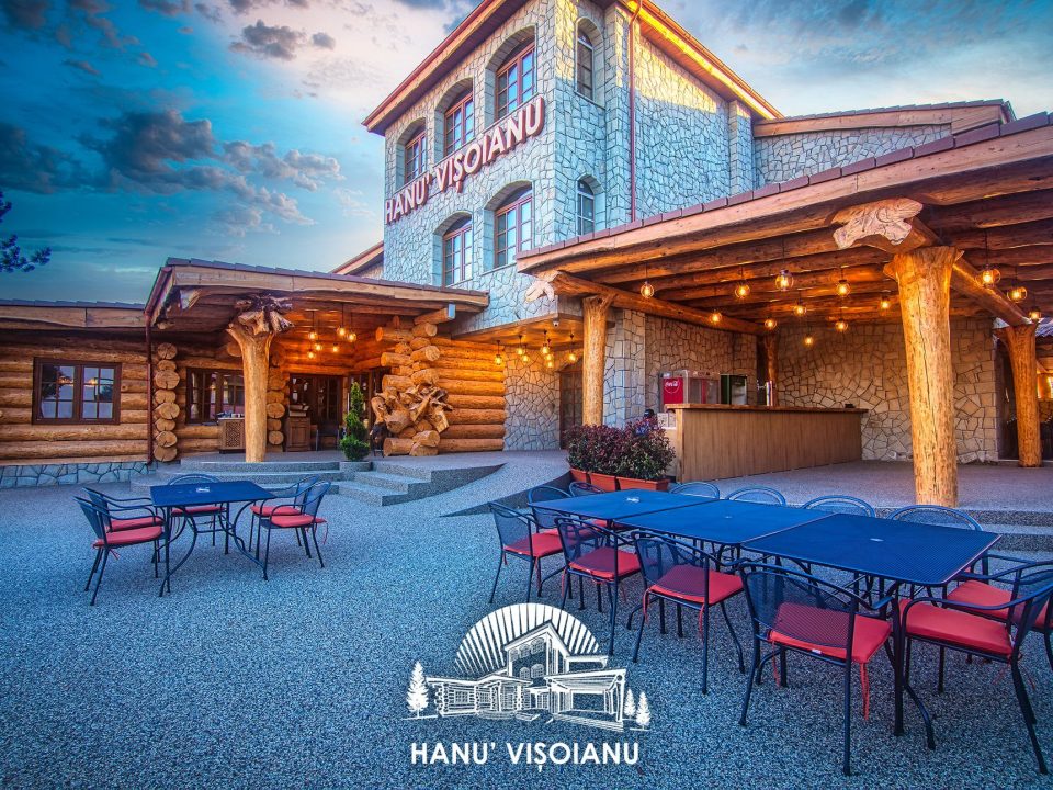 Restaurant din busteni lemn rotund - Hanu' Vișoianu Iași